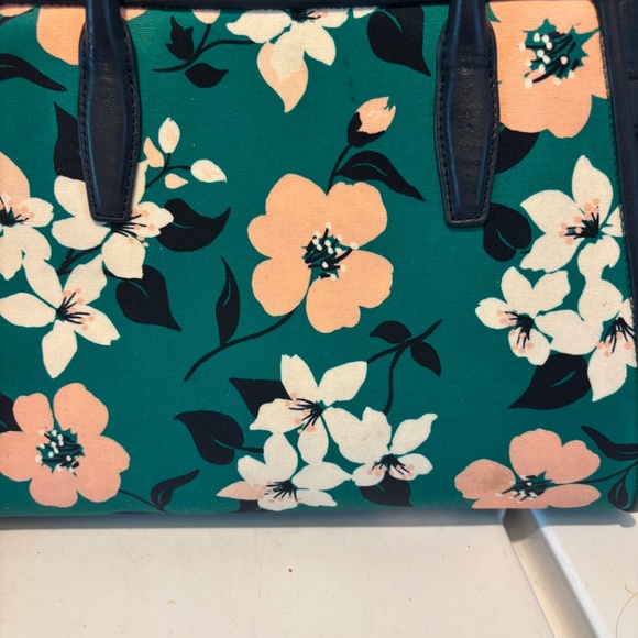 Kate Spade Lucia Lily Blooms Top Handle Crossbody satchel bag. - Picture 2 of 5